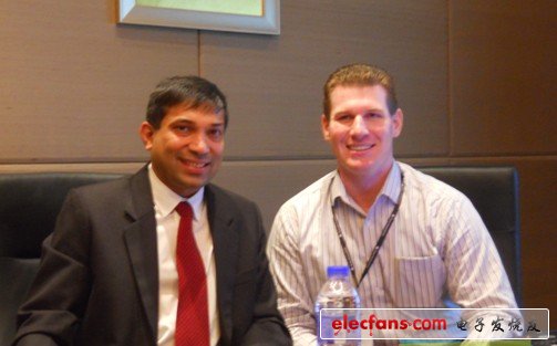 左TI高级战略营销经理Noman Rangwala， 右TI高性能模拟高速产品市场经理Chuck Sanna