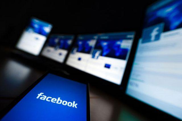 Facebook正在考虑将虚拟现实搬上手机