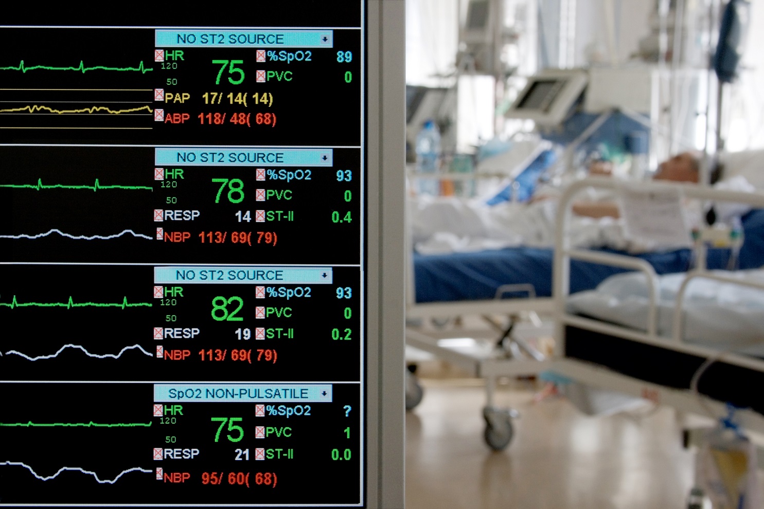图1 和图2 病患监视器正逐渐从医院病床设备转移至成为家居保健或连网系统