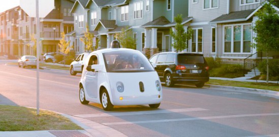 谷歌无人驾驶汽车上路测试，故障频出