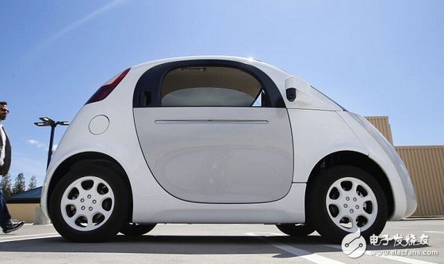 谷歌联手菲亚特开发无人驾驶汽车