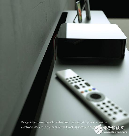 韩国设计师将电视音箱安放到电视上方位置，固定于墙面