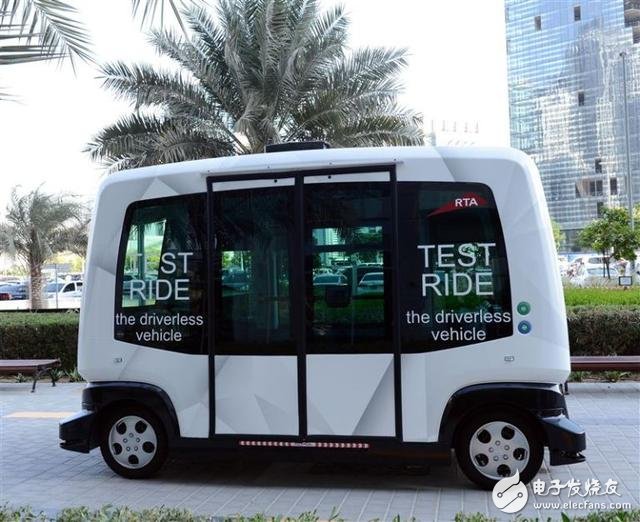 迪拜拟扩大无人驾驶汽车使用范围 重点在地铁商场景区等地部署
