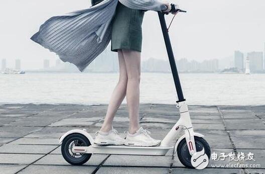 1999元小米电动滑板车发布！小小的踏板带你穿行于一路的美好！